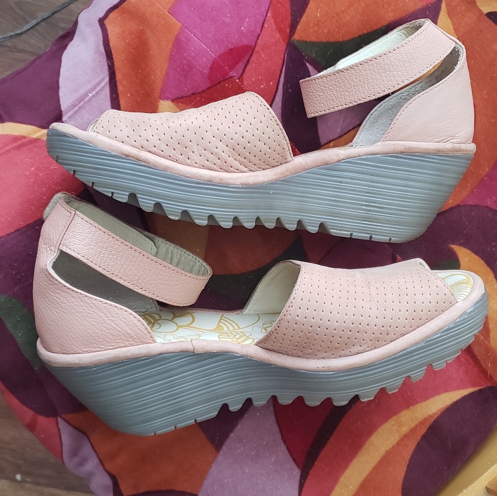 Fly London Blush Sandals